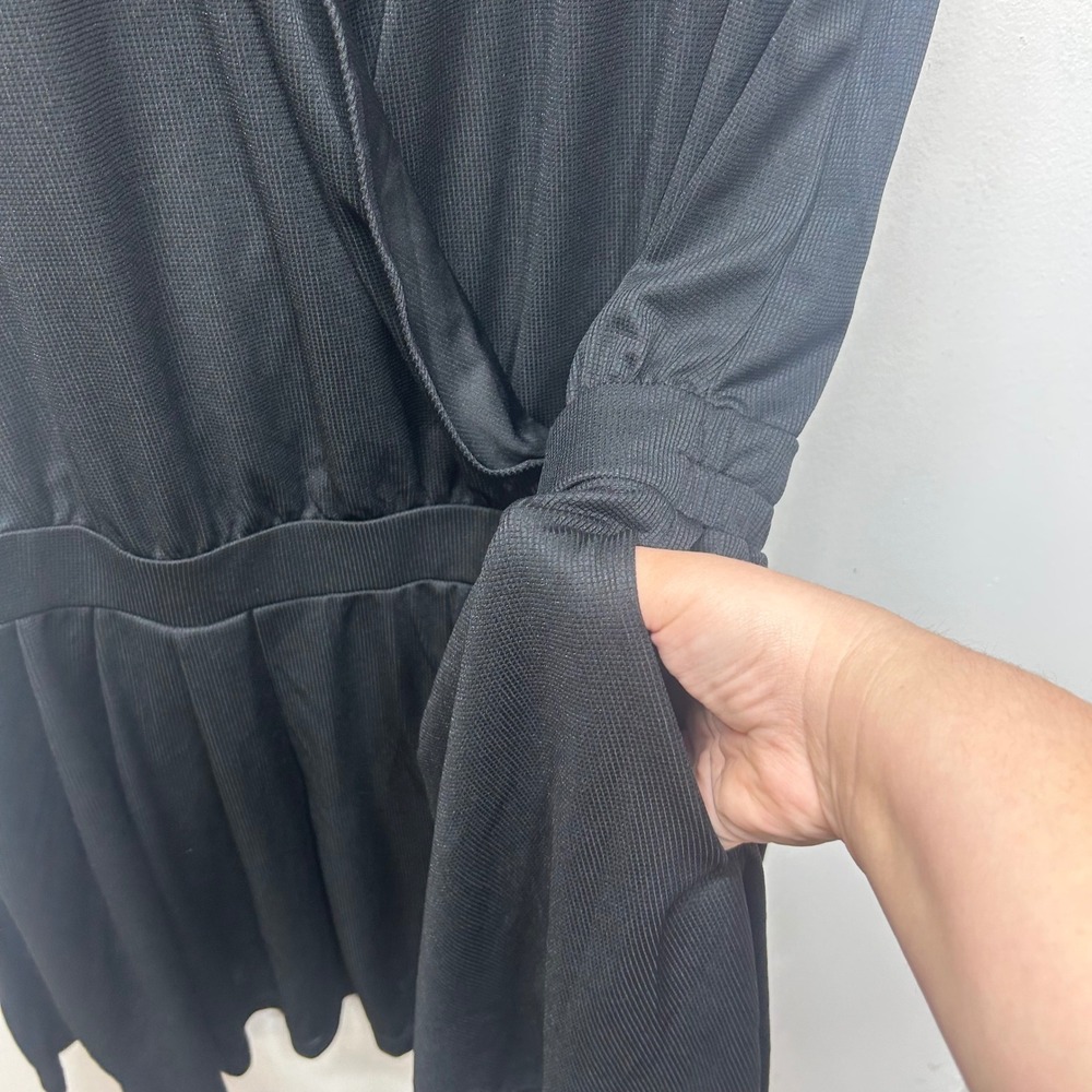 Halara Black Waffle Knit Wrap Front Romper with Pockets Plus Size 1X - Picture 7 of 9